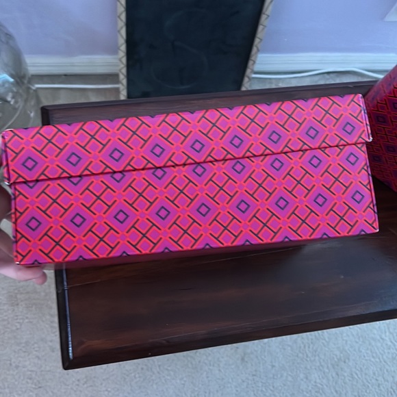 2 tori Burt shoe boxes - Picture 3 of 10